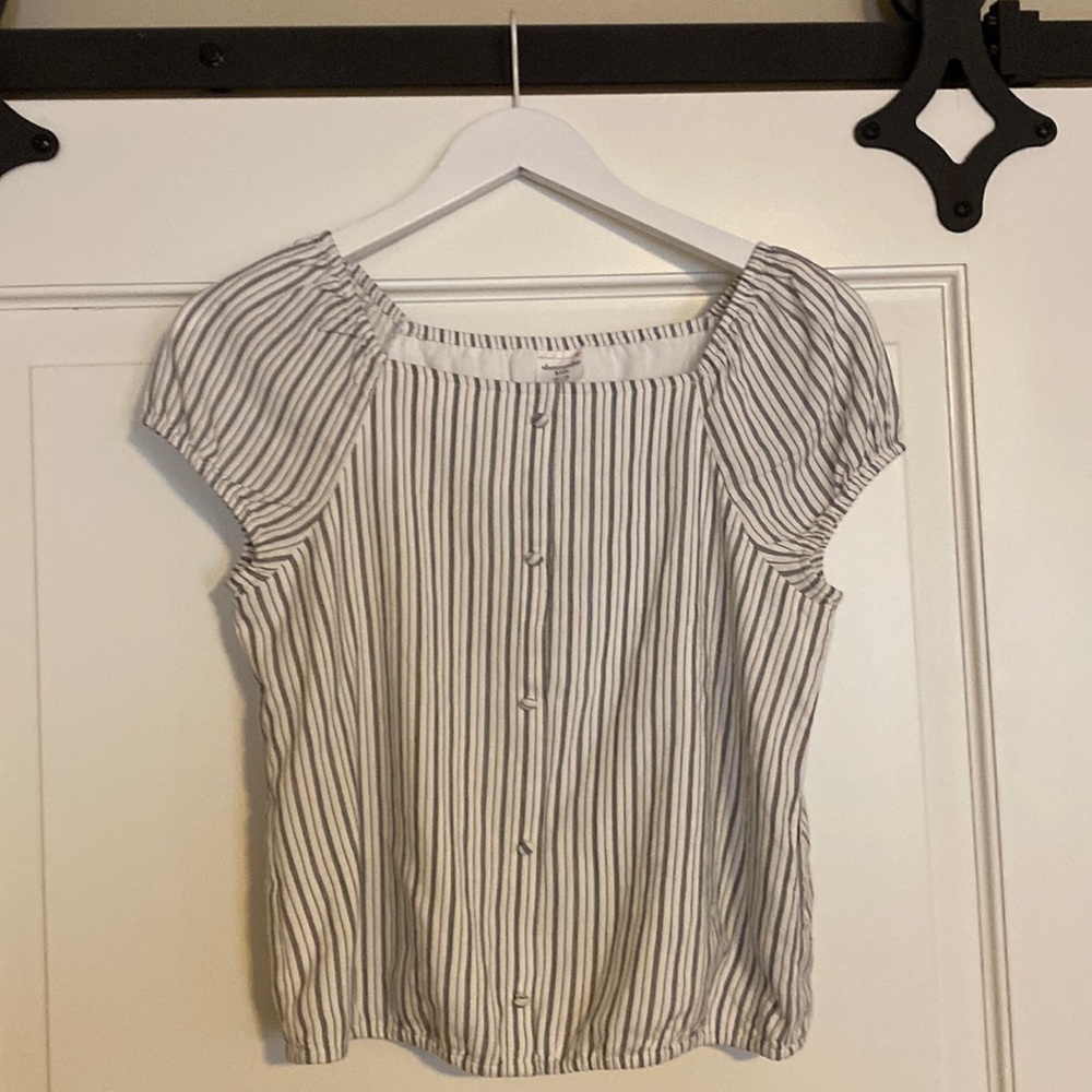 Abercrombie kids top